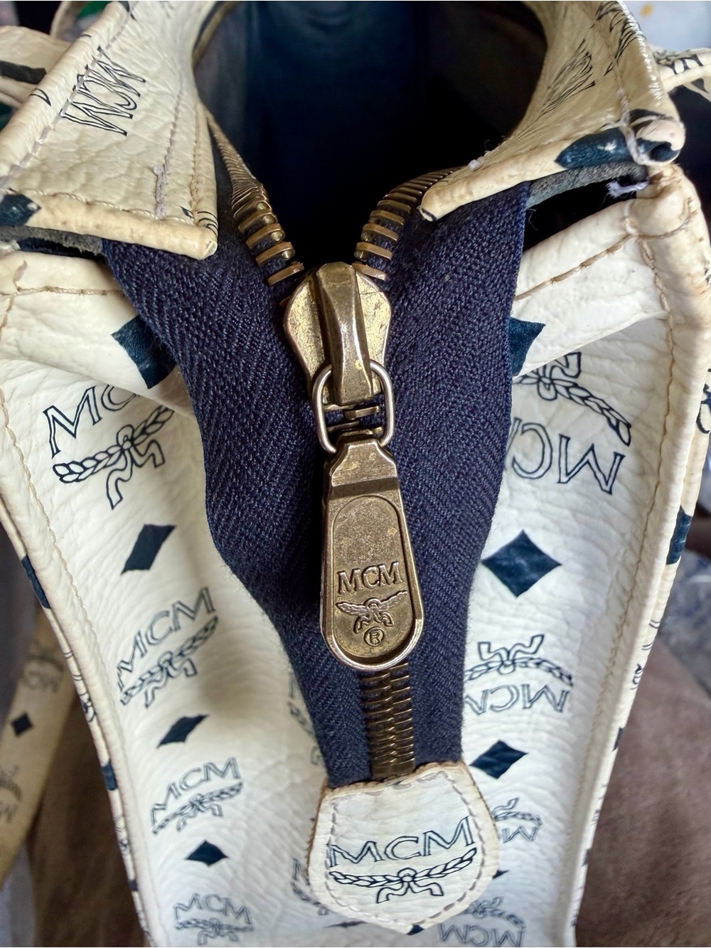 MCM White Visetos Bag - Picture 7 of 14